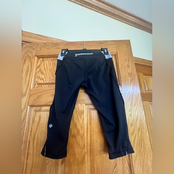 Lululemon - Capri Cropped Leggings - Picture 7 of 8